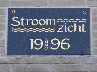 905839 Afbeelding van de gevelsteen ''HS Stroomzicht Anno 1996', in de gevel van de woning Stroomstraat 22 te Utrecht.